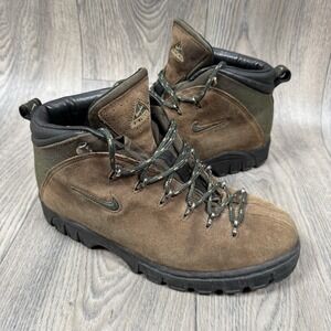 Vintage Women Nike Air ACG Regrind Suede Leather 980406 Size 8 Hiking Trail Boot